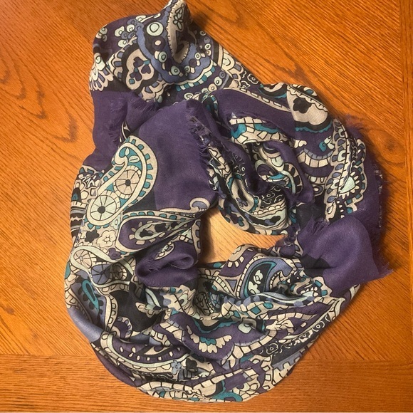 Vera Bradley Accessories - Vera Bradley Paisley Patterned Scarf